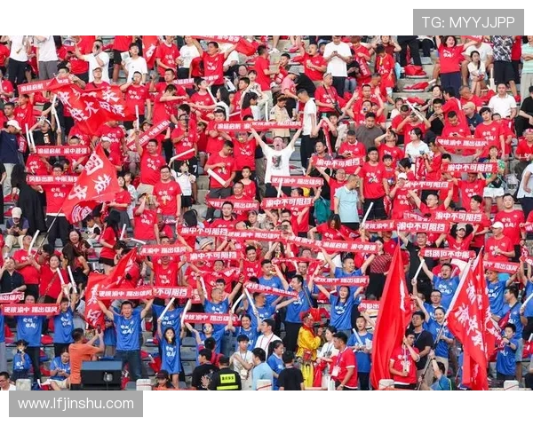 中国足球超级联赛新赛季开幕 热门球队备战充分争夺冠军荣耀 中国足球超级联赛新赛季开幕 热门球队备战充分争夺冠军荣耀