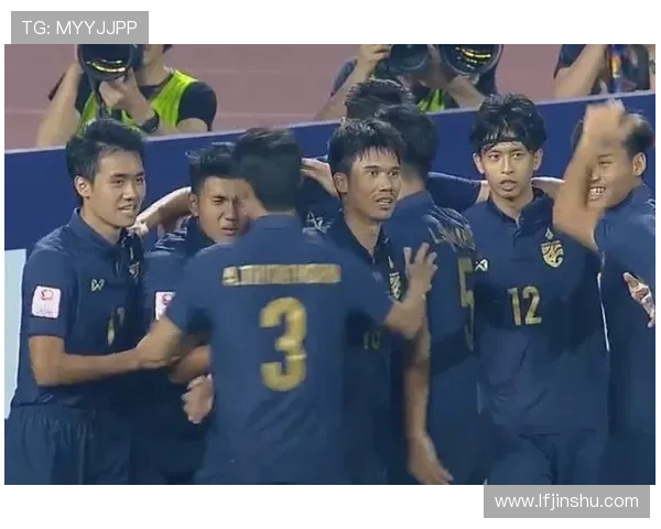 国足主场力克劲敌全队齐心奋战展现新时代中国足球精神风貌