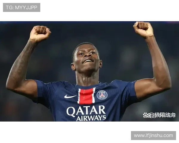 曼联俱乐部高层密会探讨冬季引援计划球队重建进入关键阶段