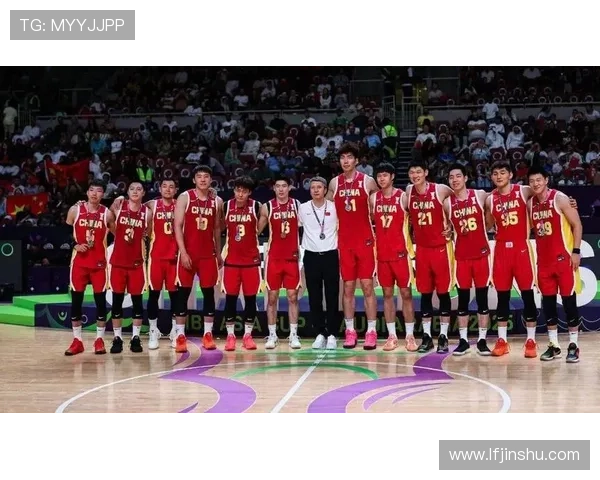 中国足球队备战亚洲杯阵容曝光 新援加盟引发球迷热议