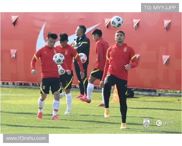 国足世预赛关键战迎来新帅首秀全力冲击出线希望提振士气球迷期待升温