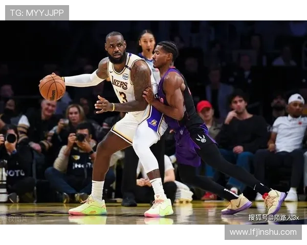 浓眉复出率湖人终结连败 詹姆斯30分助力大胜勇士